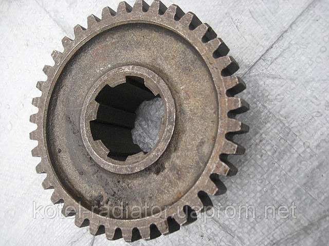 Pinion treaptei 3 T-40 (z=17/37)